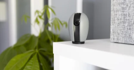 Câmeras Escondidas: Como se Proteger em Hotéis e Airbnbs